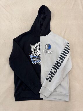 Dallas Mavericks Split Black & Gray Pullover Hoodie